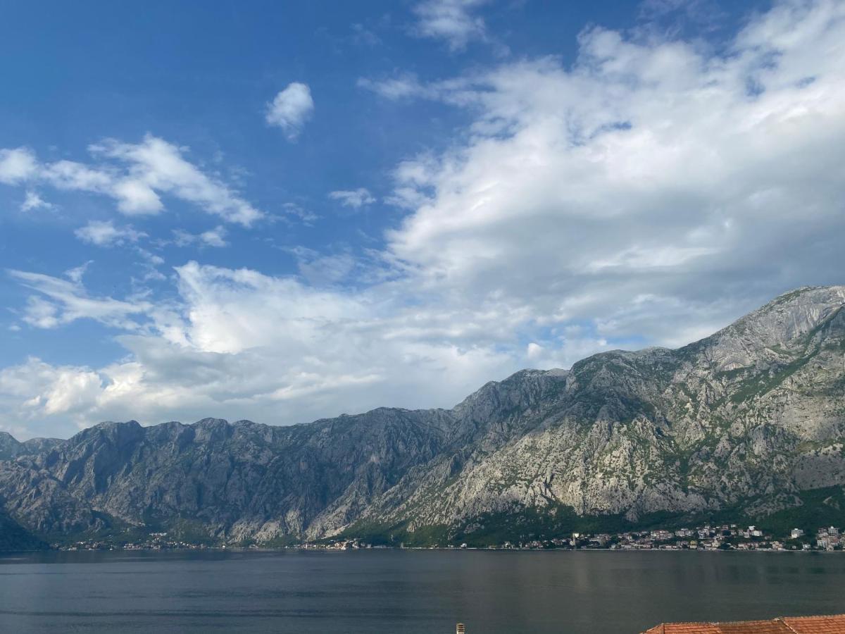 Lux Boka Sea View Apartment Kotor Luaran gambar